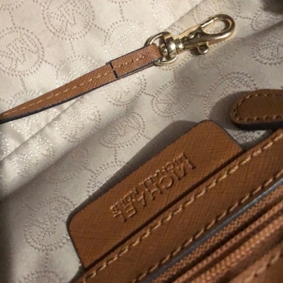 Michael Kors Mini Selma bag - Picture 4 of 8